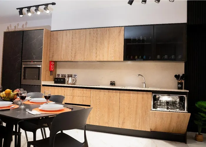 The Duo 홈스테이 Hamrun